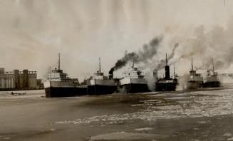 More than two million bushels of grain awaits unloading, Six mighty monarchs of the upper lakes, the grain freighters Lemoyne, 621 feet, Gleneagles, 5(...)