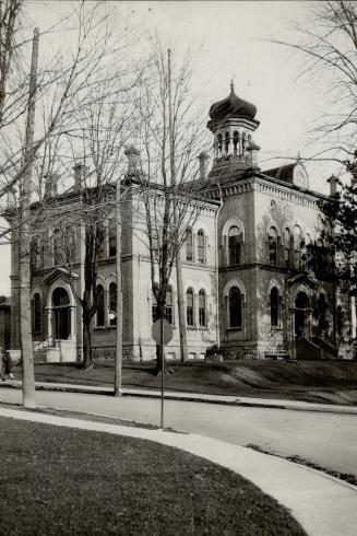 The old court house in Brampton Ont