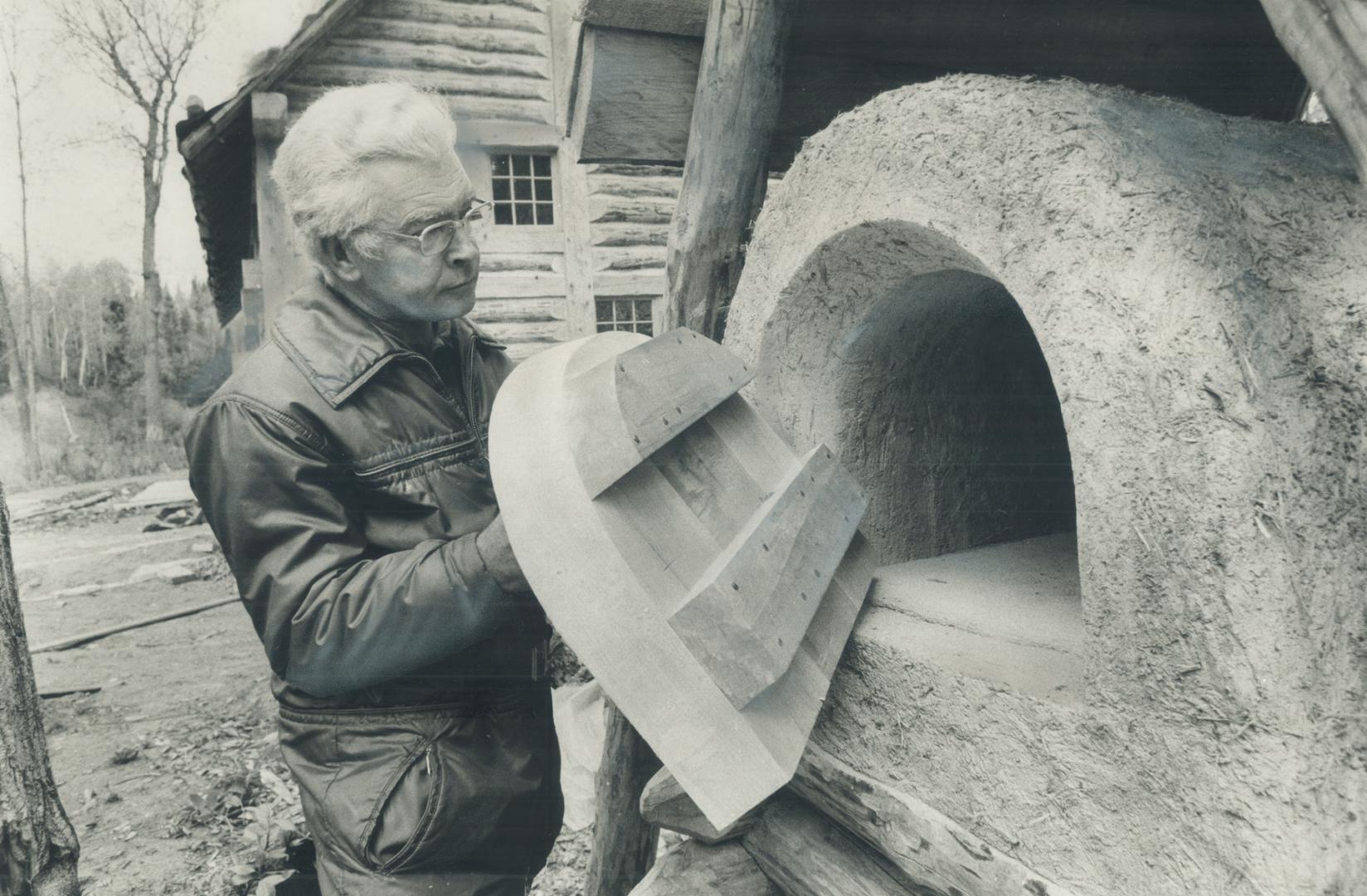 Old Fort William, a reconstruction of the North West Company's fur trading post at the Lakehead, is rising on a site a few miles from the original loc(...)