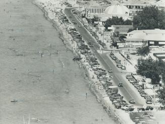 Wasaga Beach was a great place to cool off yesterday for thousands of visitors before making the long drive home at the end of the Labor Day weekend. (...)