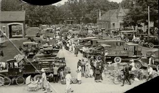 The busy market at St. Catharines