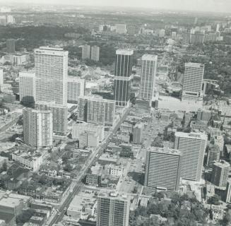 Bay - Bloor - Yonge complex looking North