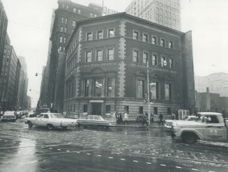 Bank Building: Queen and Bay Sts