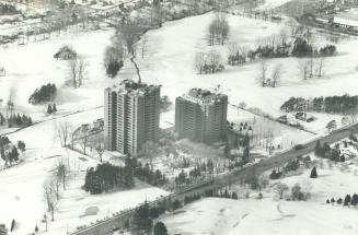 Aerial photo of the Fairways shows its location on Dixie Rd