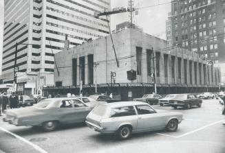 Making way for Trees, The wreckers are getting their hammers closer and closer to the proud old name on the old Bank of Montreal building on the north(...)