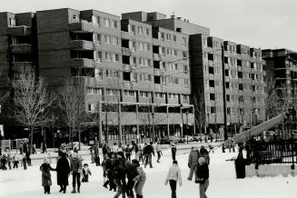 Community feeling: The St. Lawrence neighborhood, a T-shape wedged from the lakeshore up to The Esplanade and Front St. and flanked by Yonge and Parli(...)