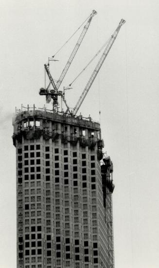 Scotia Plaza has density of 16 times lot size