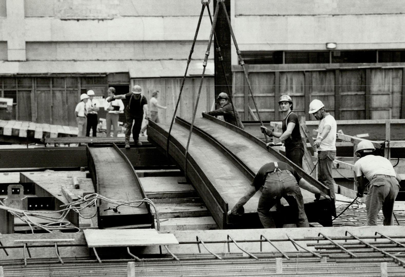 Canada - Ontario - Toronto - Banks - Bank of Montreal - Bay and King - Construction