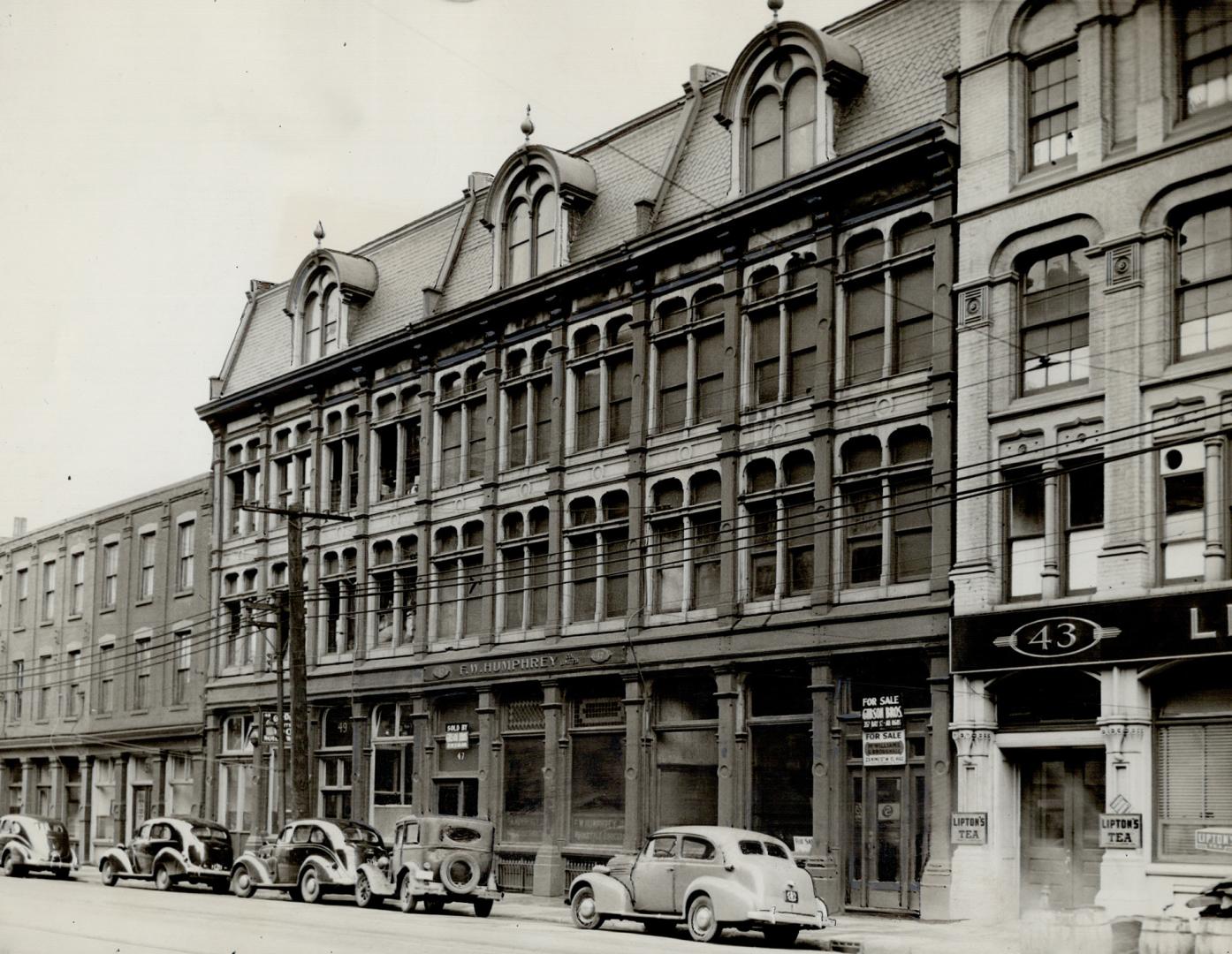 Front St. Building sold, This four storey warehouse building at 47 Front St. E. has been sold to an undisclosed buyer by Gibson Bros., realtors, for F(...)