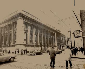 Bank site today. Toronto-Dominion Bank as it looks today. Building will be torn down to make way for a soaring 55 storey structure. Developers hope th(...)