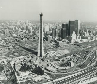 Canada - Ontario - Toronto - Buildings - CN Tower - Construction 1973