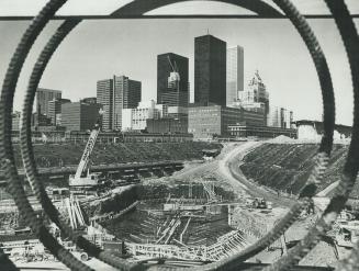 Canada - Ontario - Toronto - Buildings - CN Tower - Construction 1973