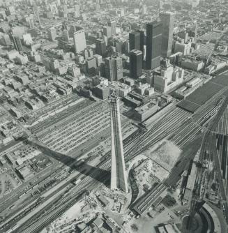 Canada - Ontario - Toronto - Buildings - CN Tower - Construction 1973