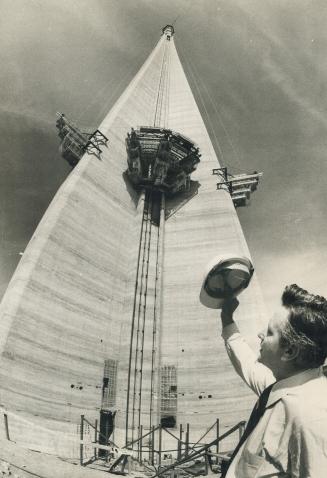 Canada - Ontario - Toronto - Buildings - CN Tower - Construction 1974