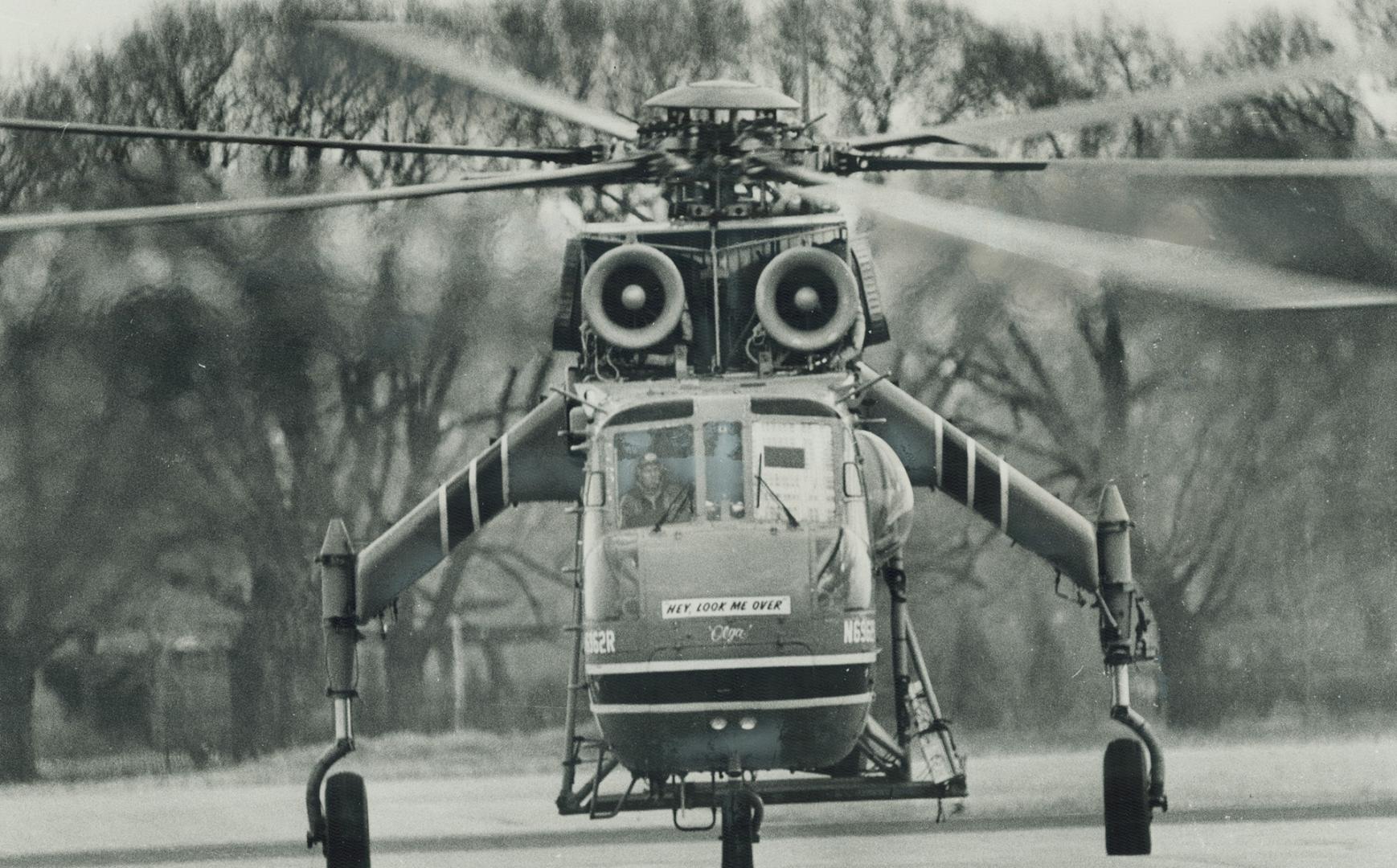 A $4 million Helicopter with main rotor blades 72 feet in diameter arrived at the Toronto Island Airport yesterday, eready to lift a 47 1/2-ton crane (...)