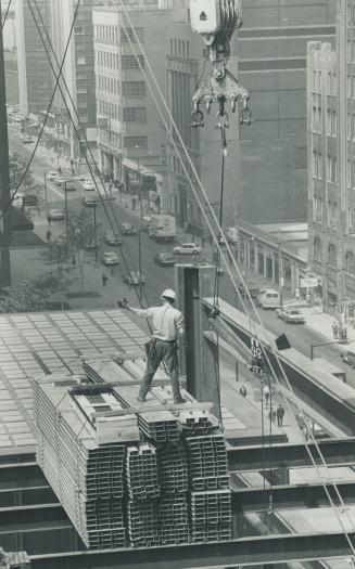 Canada - Ontario - Toronto - Buildings - Commerce Court - Construction