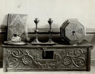 Old Wooden despatch box dating from the wars of the Roses