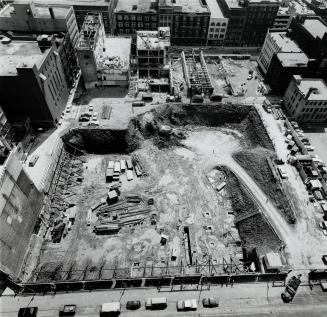 Canada - Ontario - Toronto - Buildings - Commerce Court - Construction