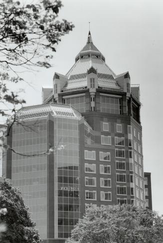 Eb Zeidler pays homage to the past with his design for Confederation Life's new building on Jarvis St