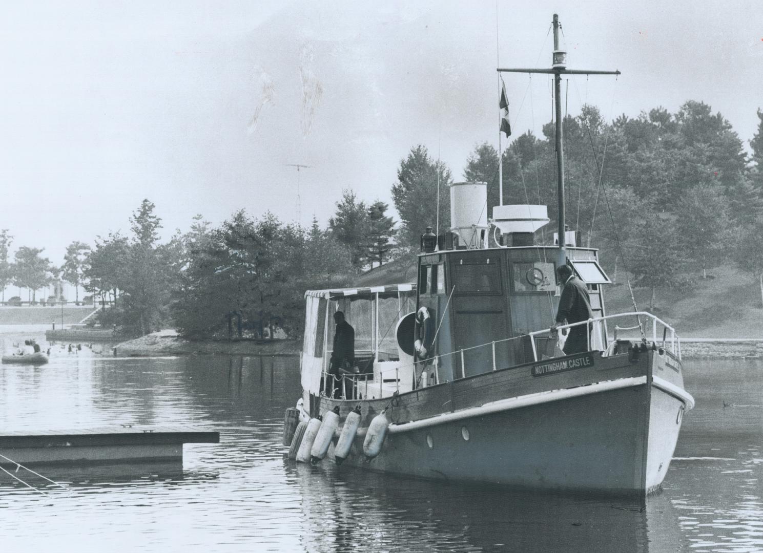 Nostalgia at Ontario place boat show, The nottingham Castle, one of the last Royal Navy patrol boats made from designs prepared in 1890, is a star att(...)