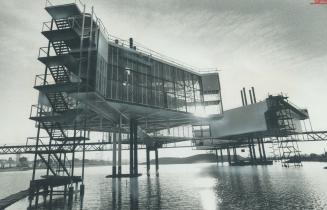 Ontario place's 'pod' pavilions are ripening, The sun glints off the glass walls of two of the five exhibit pavilion pods of Ontario Place suspended o(...)