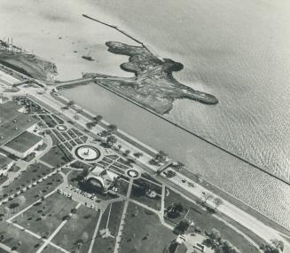 Canada - Ontario - Toronto - Exhibitions - Ontario Place - Construction