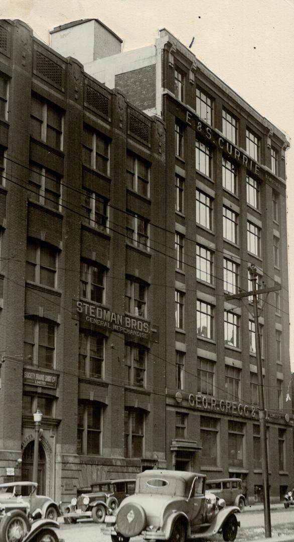 Earl S Currie building York St