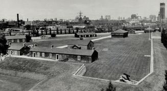 A bit of history and a romp in the sun can be combined at Fort York