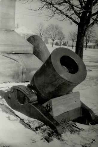 Old-time mortar, cast in 1856, on the site of old Fort Rouille, Exhibition Park, Toronto