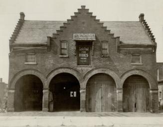 Peacock Hotel Stables