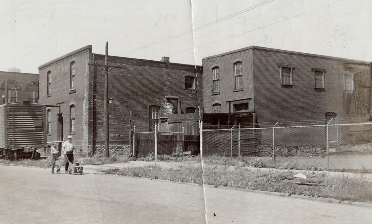 Building to house new woolstock factory