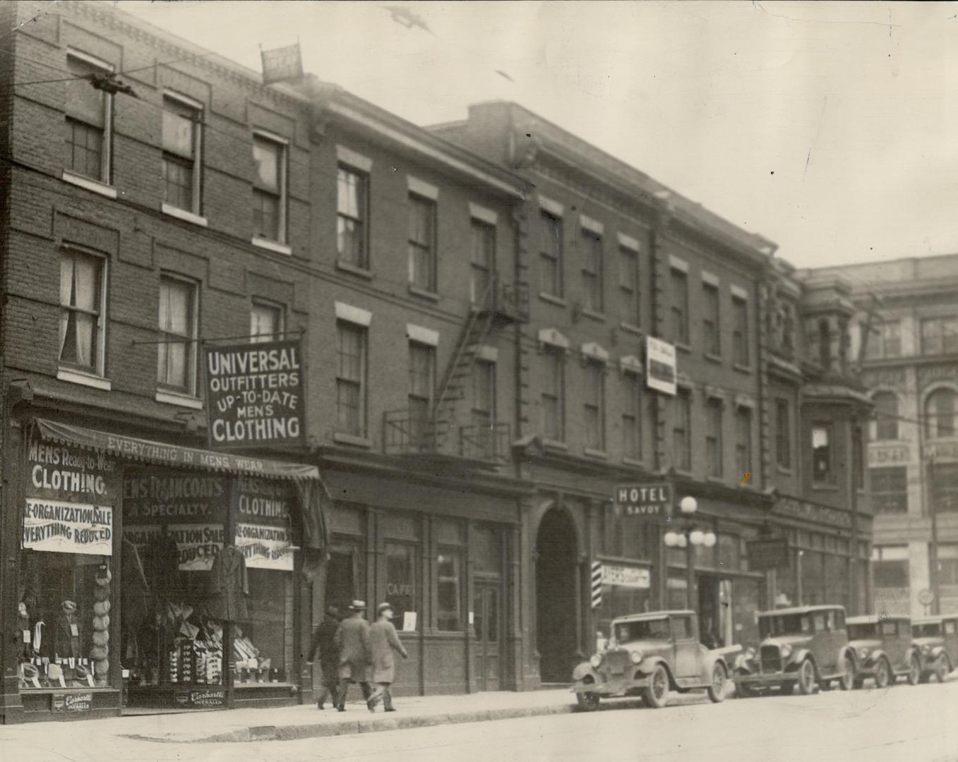 Downtown Hotel sold. Is a photograph of the old Savey hotel, York St., which has been the real estate department of the Chartered Trust and Executor a(...)