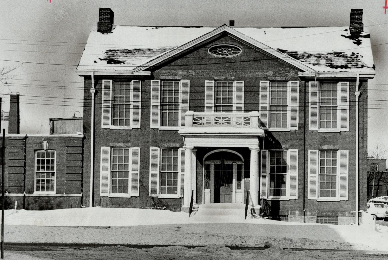 Historic home once occupied by Sir William Campbell, chief justice of Upper Canada from 1825 to 1829, may be moved from its present Adelaide St. site (...)