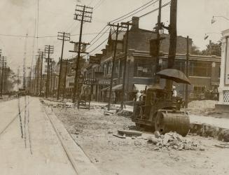 Say road work holds up trade. The delay in the completion of Bloor St. extension, which was strongly deplored yesterday by merchants in that vicinity,(...)