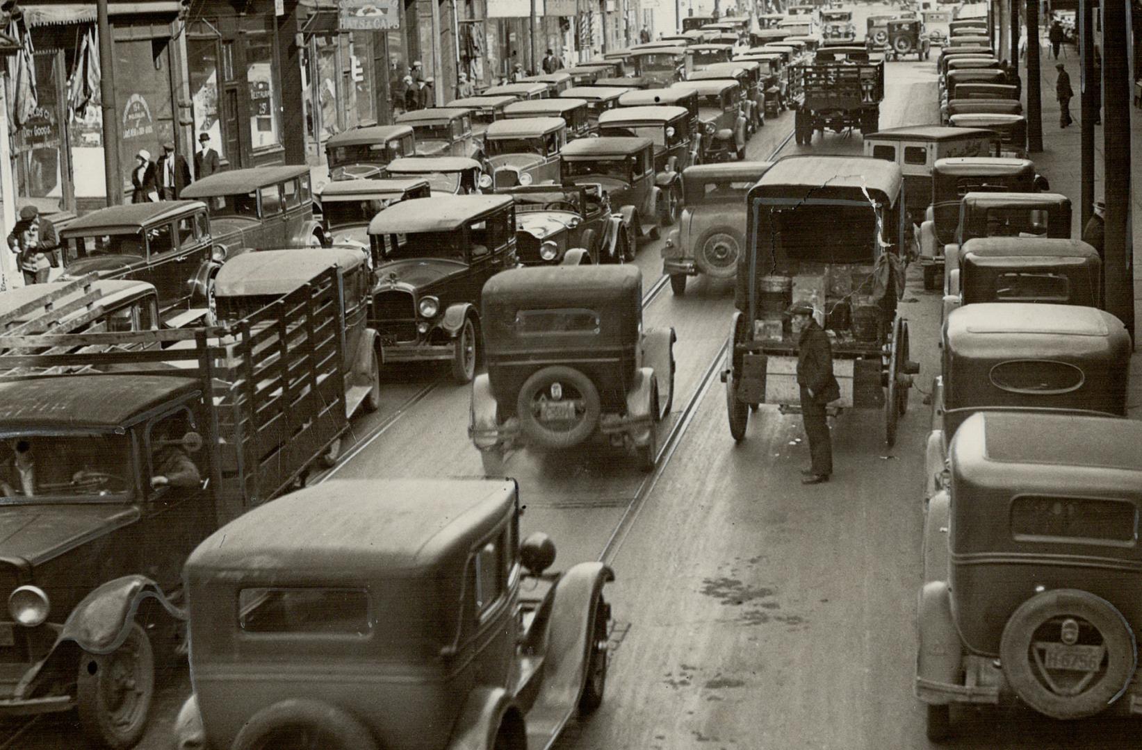 Where will all these cars be to-morrow? To-morrow, May 1, Toronto's new parking by-law comes into force with definite downtown banned parking areas du(...)