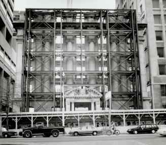 Keeping up a good front. The new Princess Margaret Hospital is under construction at the site of the old Ontario Hydro headquarters on Unviersity Ave.(...)