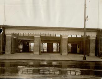 (2) shows the new general admission entrance, which is now situated about 100 yards east of the old one