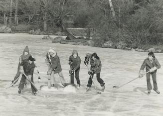 The last day of freedom before going back to school -- and the long stretch until spring holidays--is precious to these boys playing hockey on their b(...)