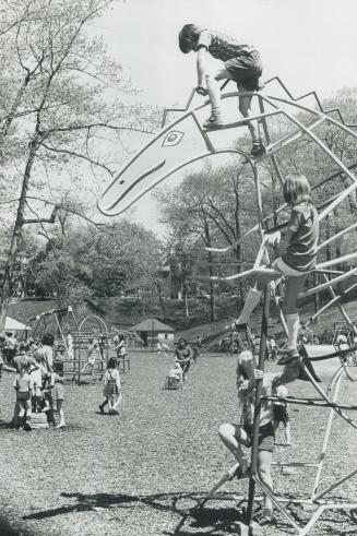 Canada - Ontario - Toronto - Parks - Playgrounds