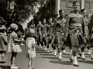 These youngsters love a parade