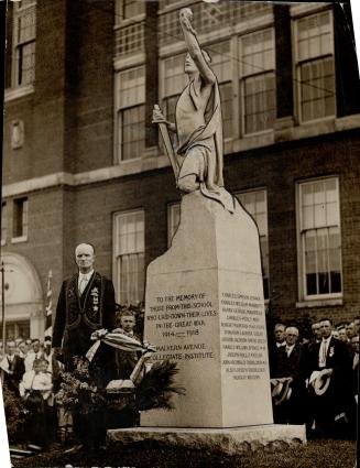 Heroes remembered in Orange celebration