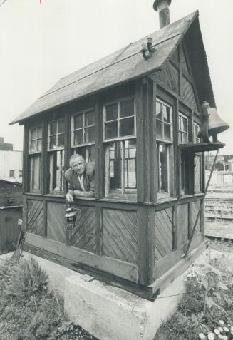 Last operating CP Rail gatehouse in Metro is run by Andy Bartkiw and three other men