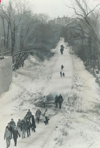 150 Walk through 'Beltline Park'