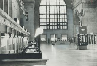 Union Station is empty this morning as rail service in Ontario comes to a halt, stopped by a strike of more than 20,000 non-operating employees seekin(...)