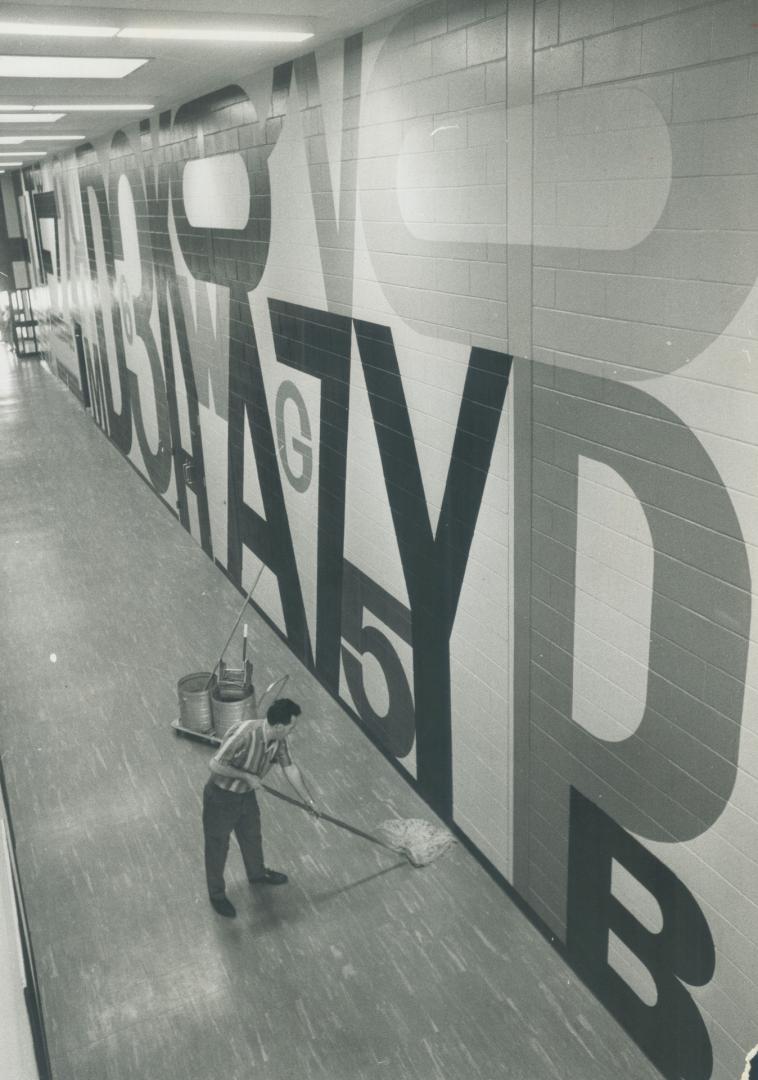 'Red letter day' at school. The 115-by-27-foot mural on the wall has everyone talking at Nelson A. Boylen secondary school. It contains all the letter(...)