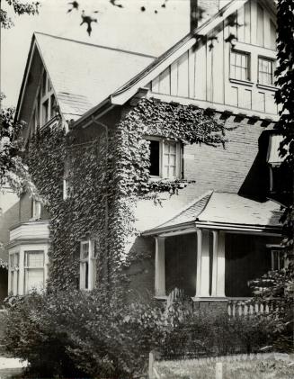 Charles Judge Garrows Residence, 39 Prince Athur Ave