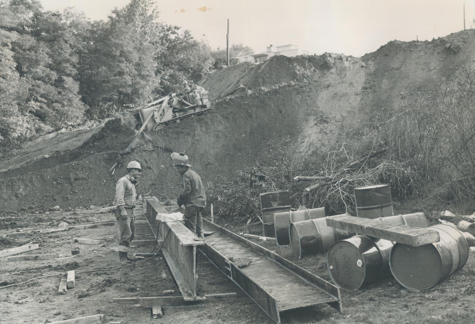 First hole dug for Toronto's new subway extension up Yonge was there at Lytton-Blvd