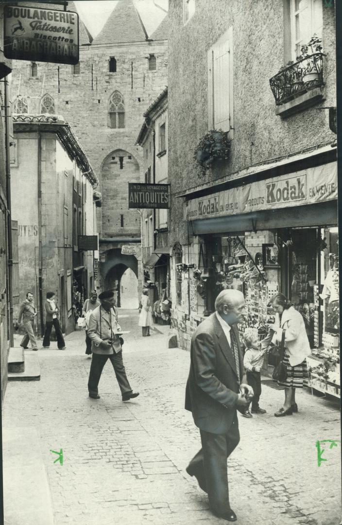 No Museum, Carcassonne has 1,000 inhabitants and its narrow, cobbled lanes and streets are alive with commerce, as they have been down the centuries T(...)