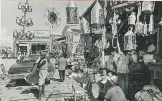 Haitian Markets aren't among the world's most orderly places but in them you can find all kinds of hand-made artifacts - as well as cheap manufactured(...)