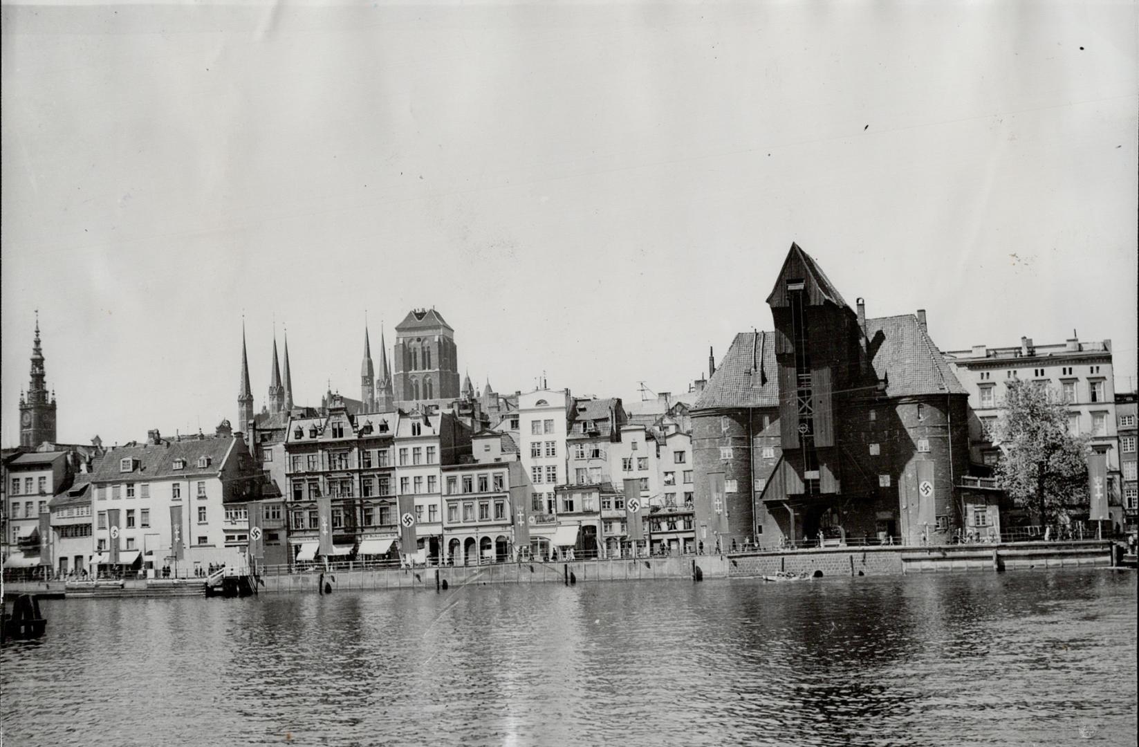 New Pictures Of Danzig. Nazis Pour Into Free City., One thousand four hundred armed Germans and lorry loads of arms and munitions are reported to have arrived in Danzig from East Prussia